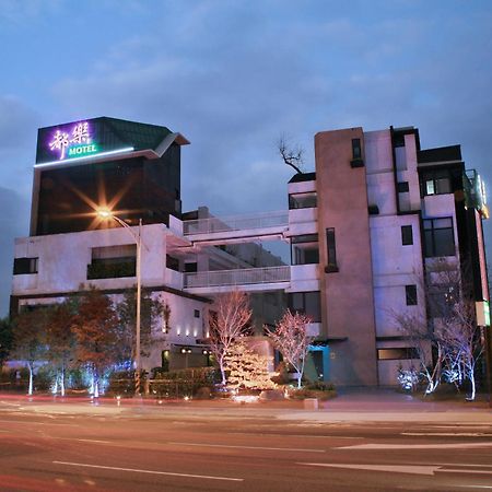 Doule Motel Taichung Exterior foto