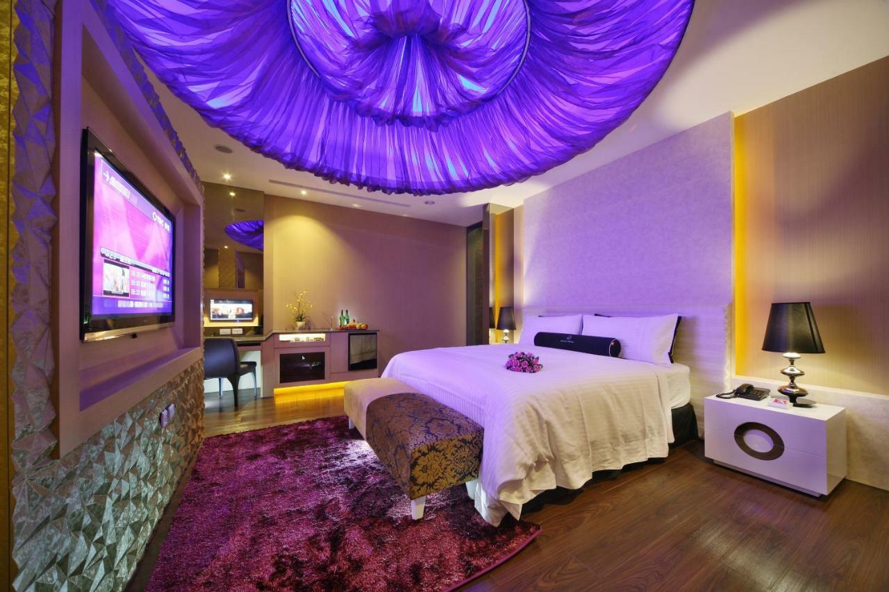 Doule Motel Taichung Exterior foto