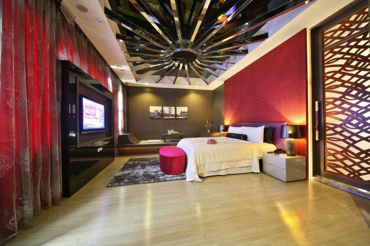 Doule Motel Taichung Exterior foto