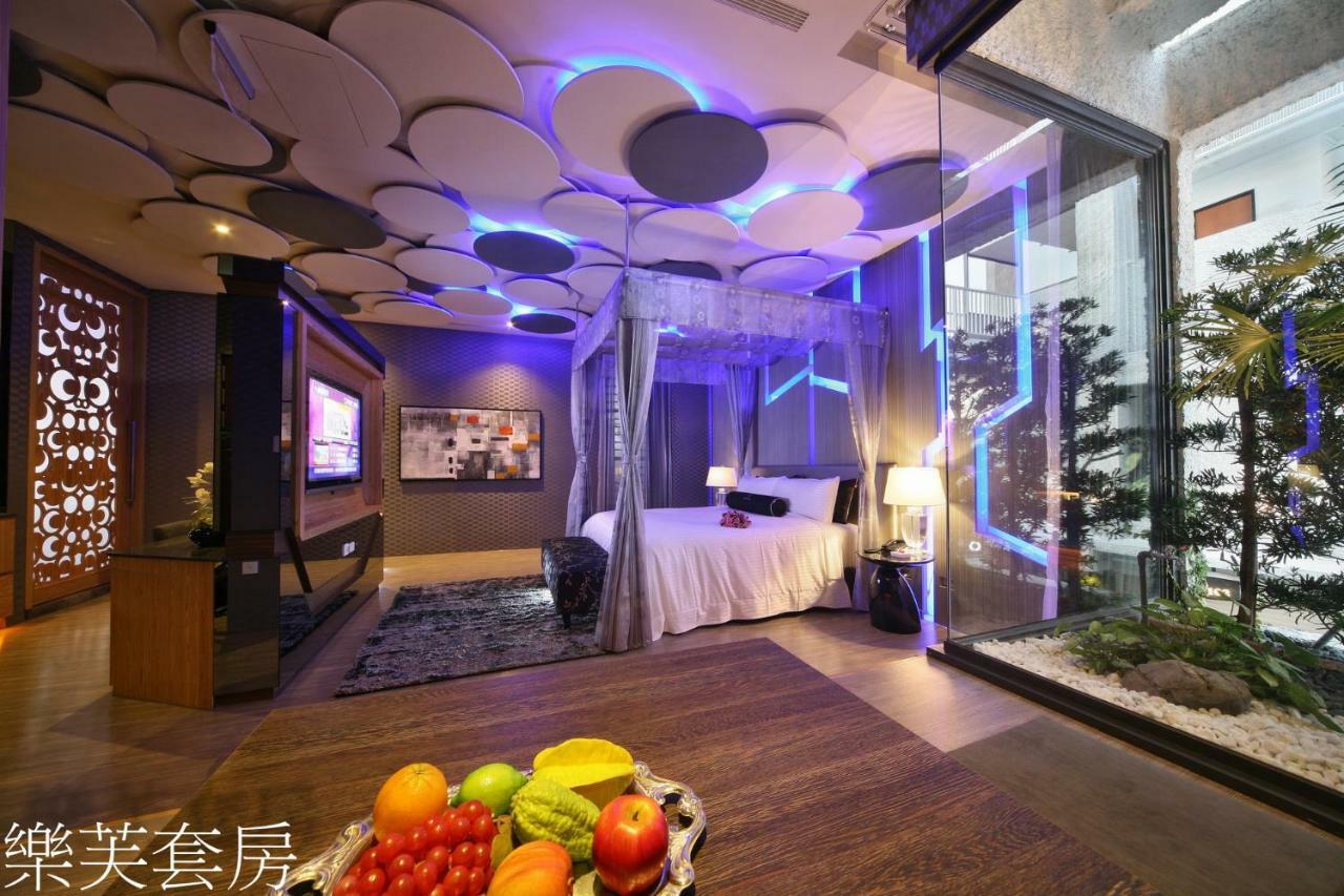 Doule Motel Taichung Exterior foto