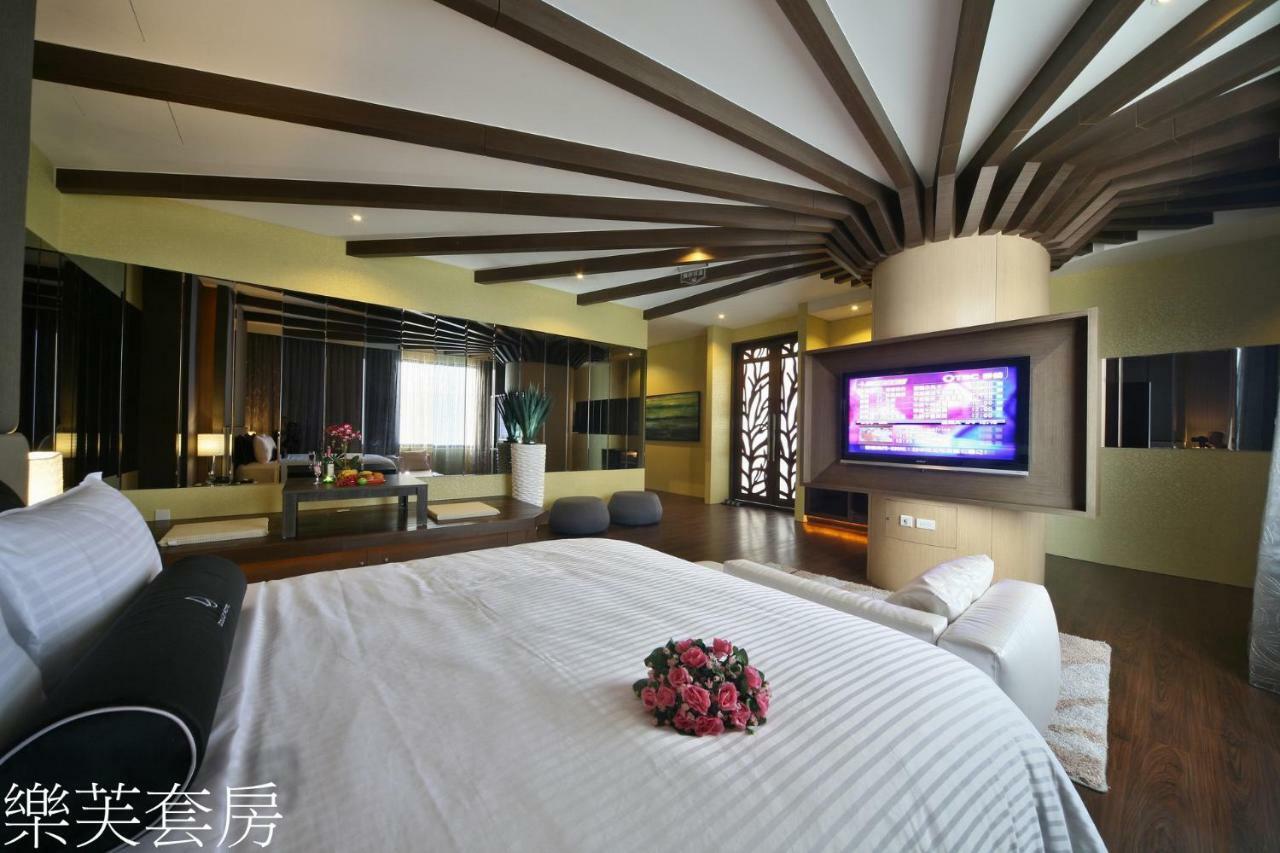 Doule Motel Taichung Exterior foto