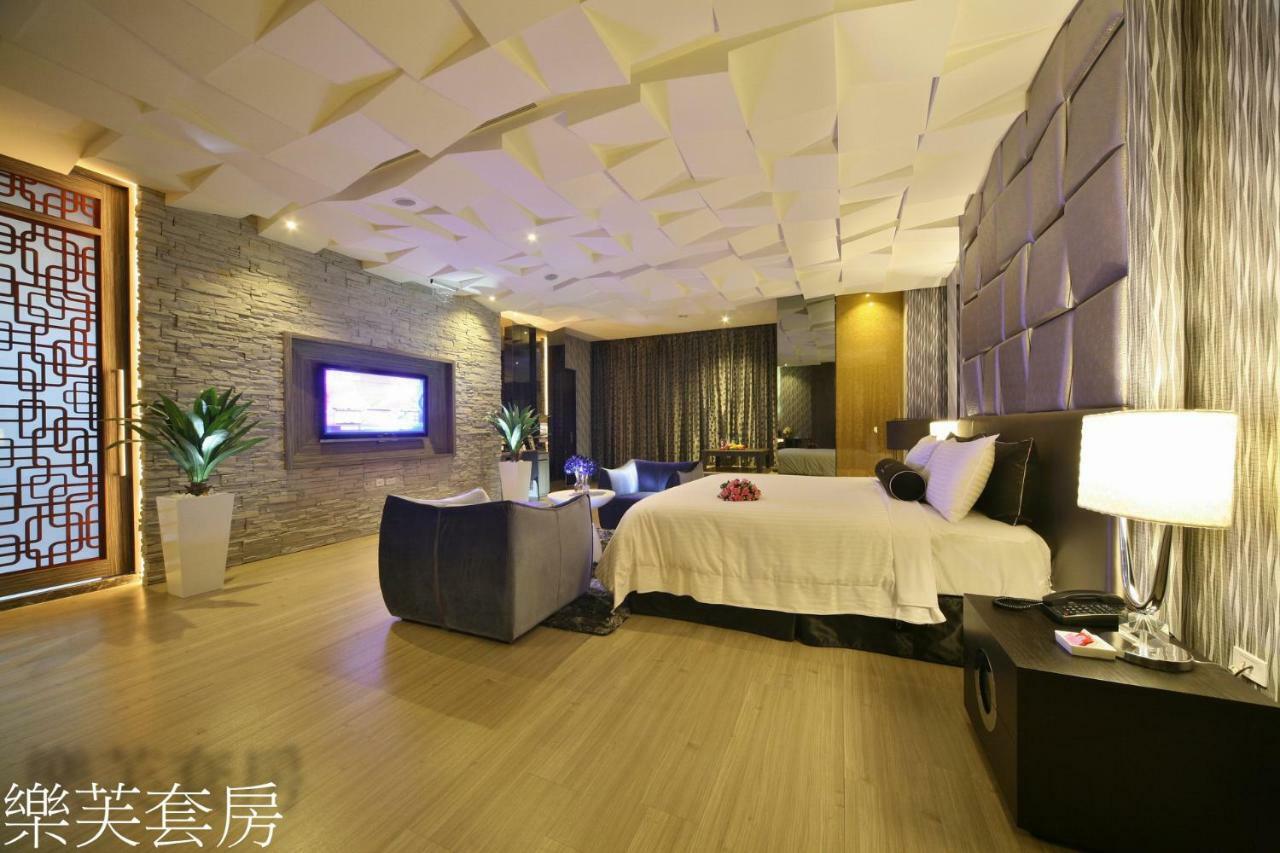 Doule Motel Taichung Exterior foto