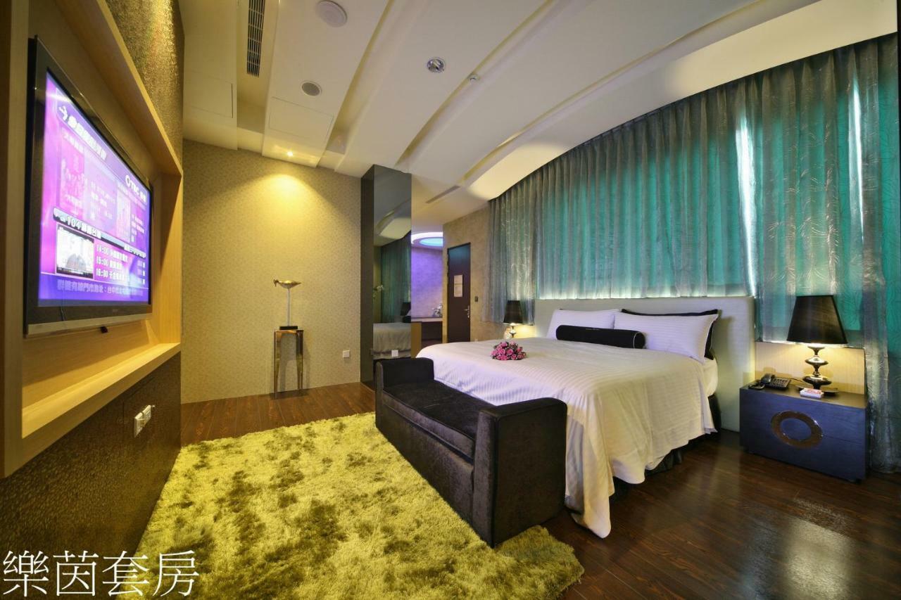 Doule Motel Taichung Exterior foto