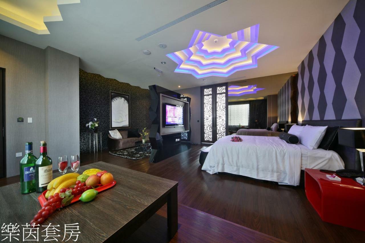 Doule Motel Taichung Exterior foto
