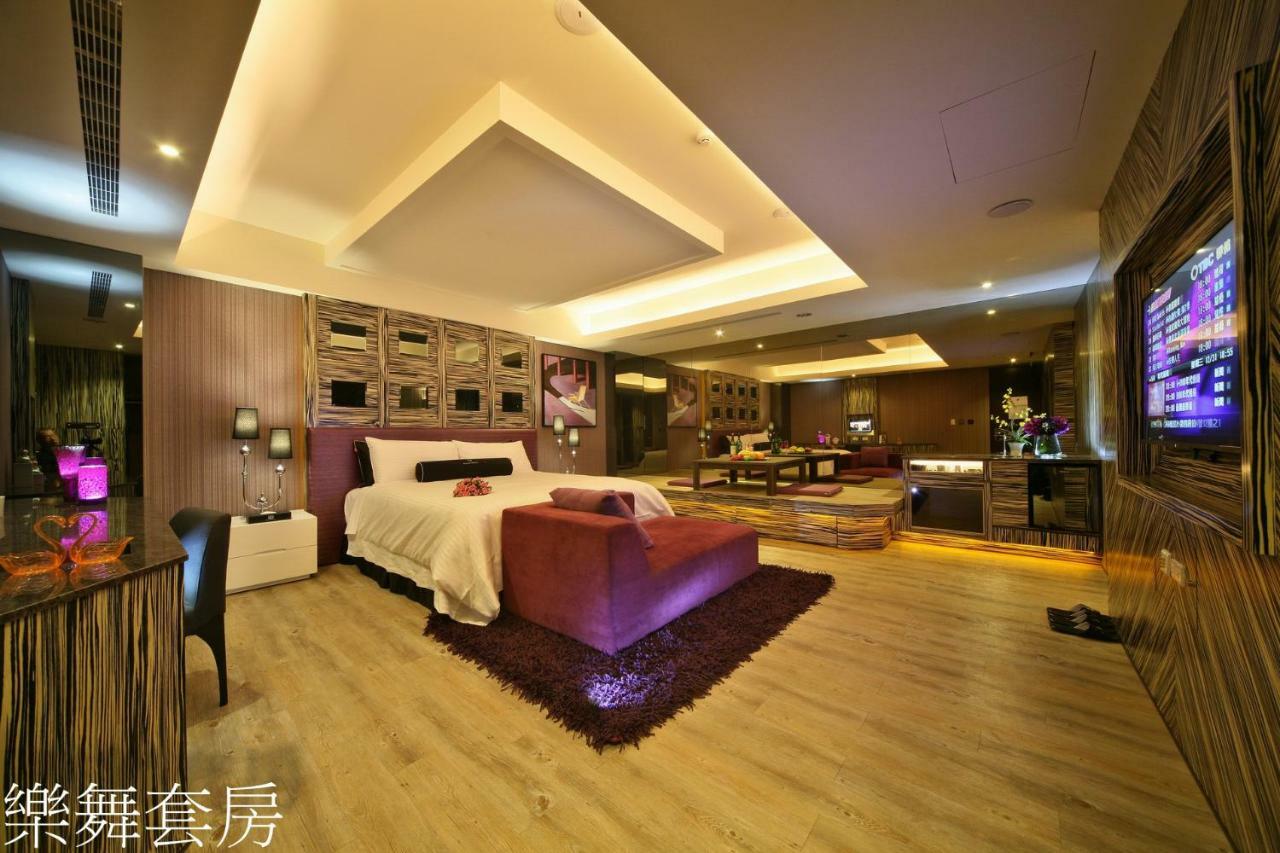 Doule Motel Taichung Exterior foto