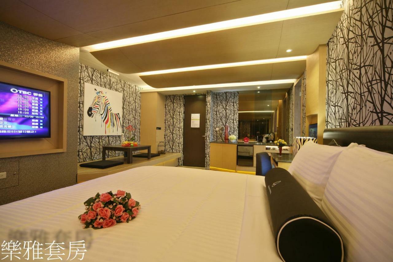 Doule Motel Taichung Exterior foto