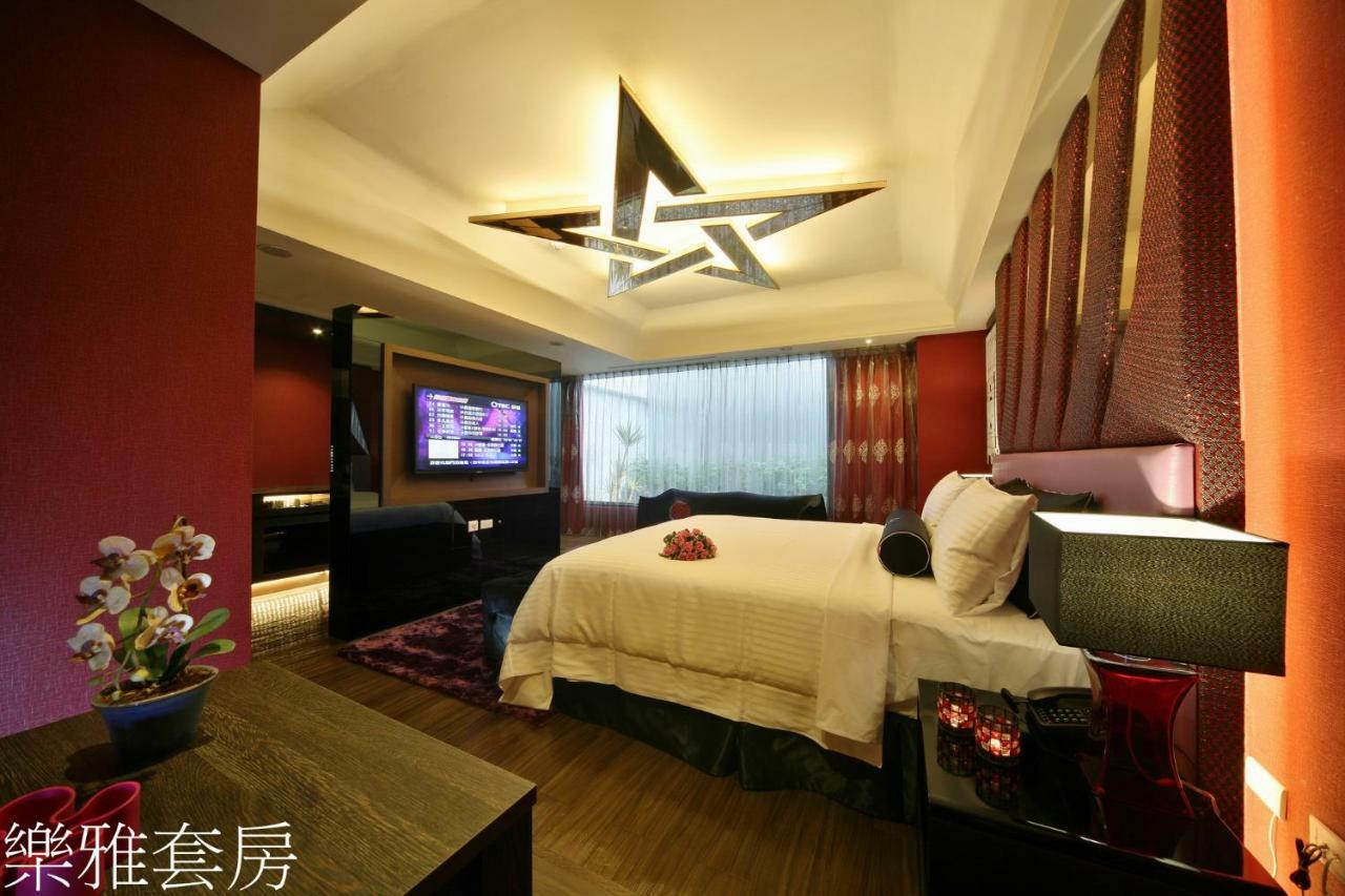 Doule Motel Taichung Exterior foto