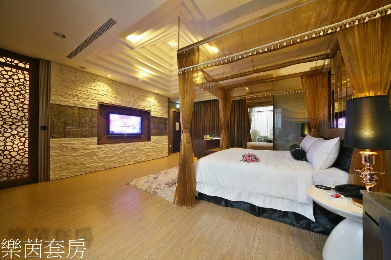 Doule Motel Taichung Exterior foto
