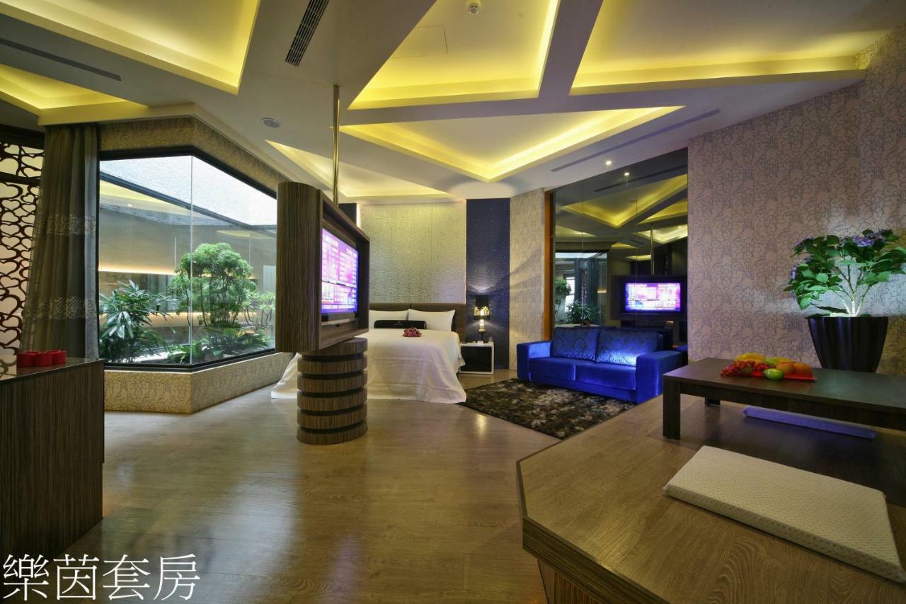 Doule Motel Taichung Exterior foto