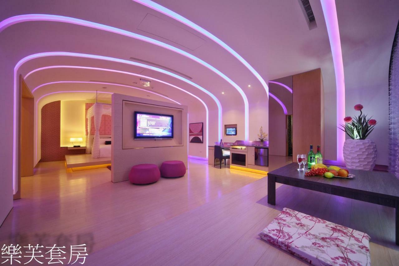 Doule Motel Taichung Exterior foto